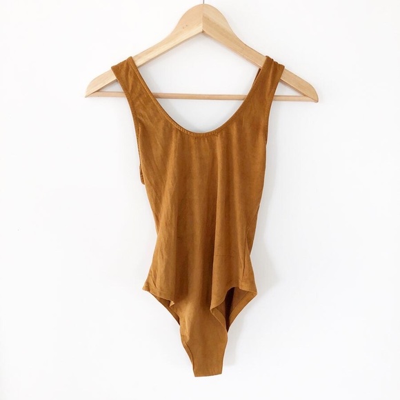 5/$40 Brown tie front Bodysuit - Picture 2 of 4